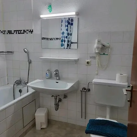 Baeren - Bei Boeblingen & Sindelfingen Guest house